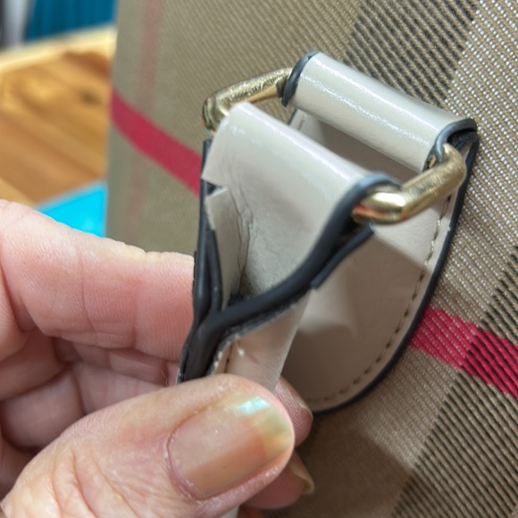 Tote with scarf - Picture 11 of 11